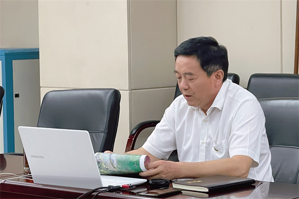 淮南市林業局黨組書記、局長魯金杰為全局青年干部講黨史專題黨課