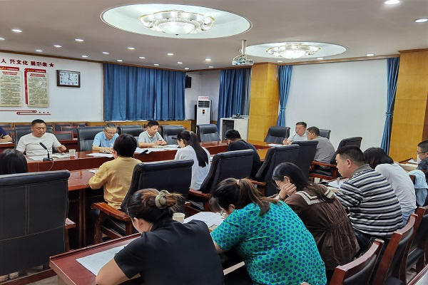 淮南市謝家集區(qū)召開全區(qū)非公企業(yè)和社會組織“組建群團組織，擴大黨的覆蓋”工作暨全區(qū)行業(yè)（綜合）黨委工作推進會