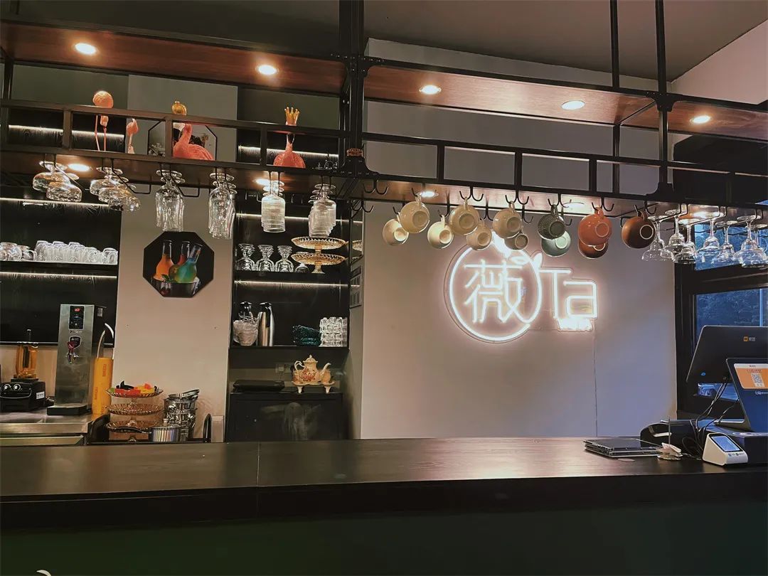 【隱藏在山南的小格調(diào)】露天花園餐廳~西餐、酒吧、下午茶......美好的夜晚從微醺開(kāi)始