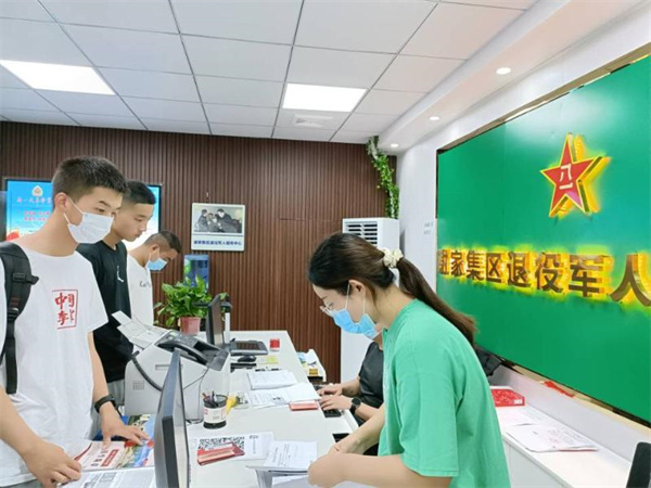淮南：歡迎回家！——謝家集區迎接退役士兵榮歸！