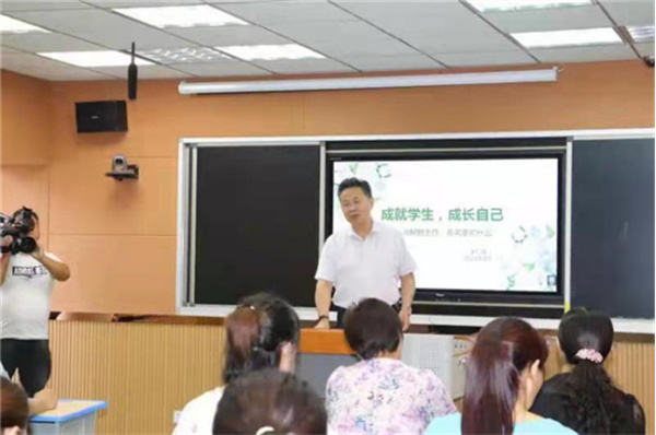 淮南市：助力教師專業(yè)化成長 ---市實(shí)驗(yàn)中學(xué)與潘集實(shí)驗(yàn)中學(xué)結(jié)對幫扶工作開啟