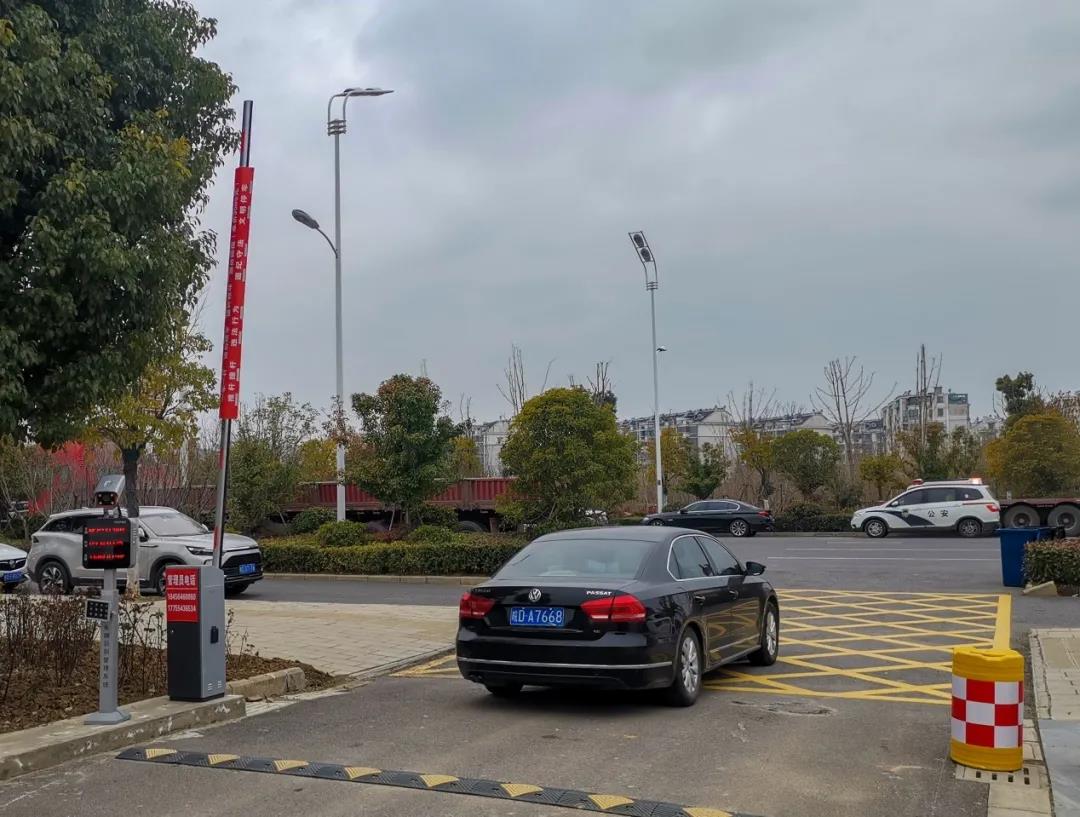 淮南壽縣旅游集散中心免費停車場，春節期間有效緩解進城難