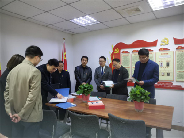 安徽省市場監(jiān)督管理局來淮調(diào)研督導(dǎo)并組織到高新區(qū)觀摩“小個(gè)專”非公黨建工作